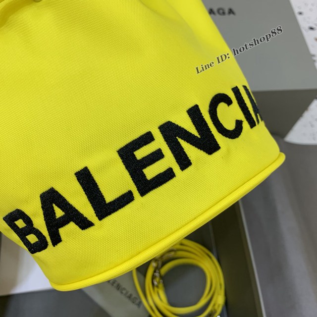 Balenciaga專櫃爆款Balen超輕水桶包 巴黎世家檸檬黃帆布手提包 fyj1498